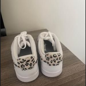 Women’s nikes